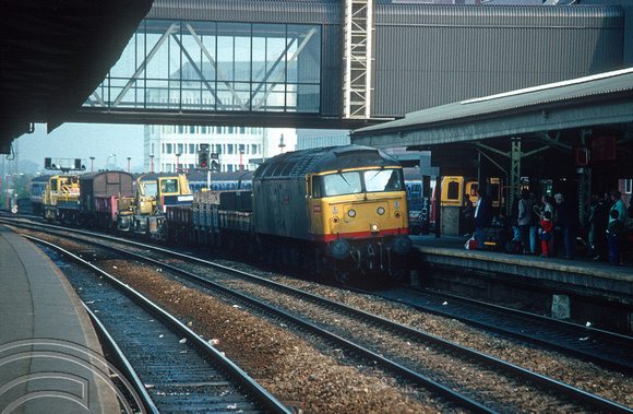 0789. 47142. Engineers train. Reading.  22.04.1990