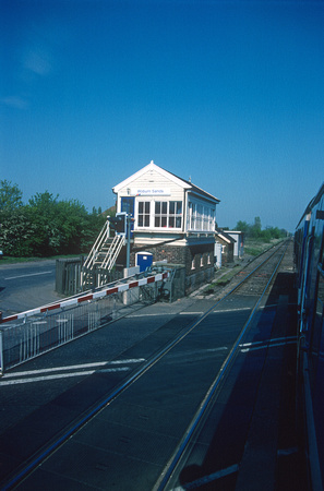 0818. Woburn Sands signalbox. Bedford - Bletchley. 28.04.1990