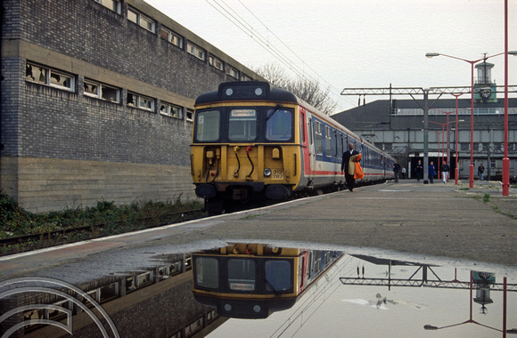 03062. 313787. In the last week before closure. Tilbury Riverside. November.1992