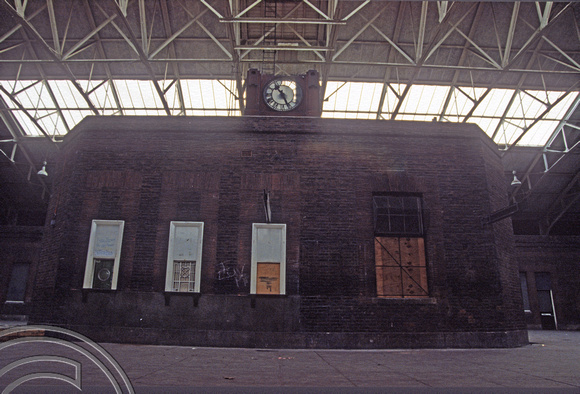 03068. In the last week before closure. Tilbury Riverside. November.1992