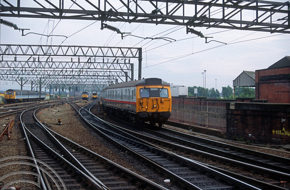 03466. 305516. Manchester Piccadilly. 19.08.1993