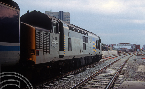 03477. 37421. 17.14 to Blackpool North. Manchester Victoria. 19.08.1993