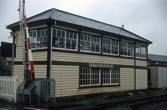 07090. Croes Newydd North signalbox. Wrexham. 09.08.1999