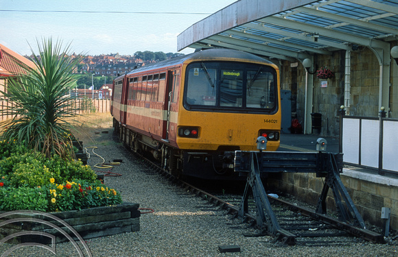 07221. 144021. 16.00 to Middlesbrough. Whitby. 13.09.1999