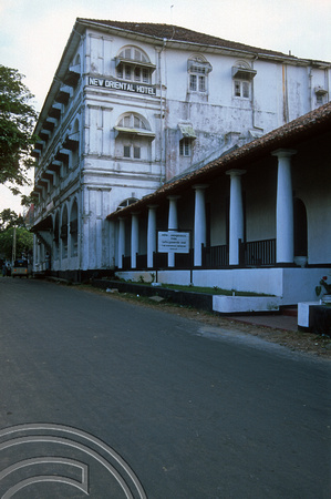 T15110. The New Oriental Hotel built 1864, awaiting refurbishment. Old town. Galle. Sri Lanka. 13.01.2002