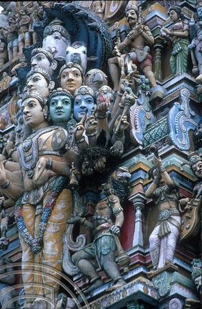 T15143. Statues on the Sri Subramania Swami temple. Cinnamon Gardens. Colombo. Sri Lanka. 15.01.2002
