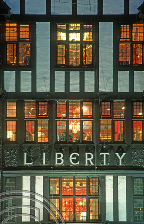 T15226. Liberty department store. London. 26.11.2002