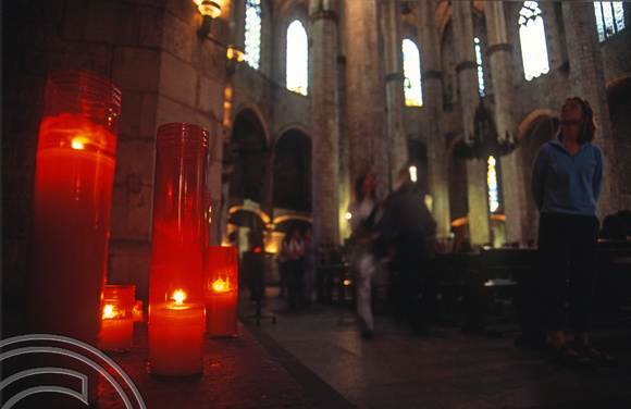 T15290. Inside the Eglesia de Santa Maria del Mar. Barcelona. Spain. 18.04.2003