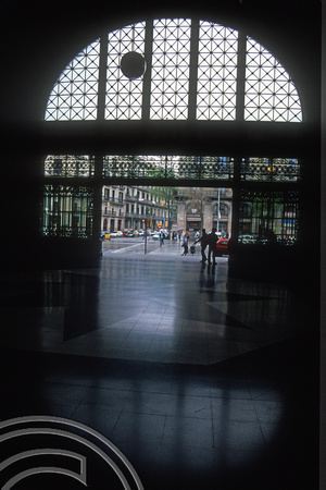T15346. Estacio de Franca. Barcelona. Catalonia. Spain. 20.04.2003