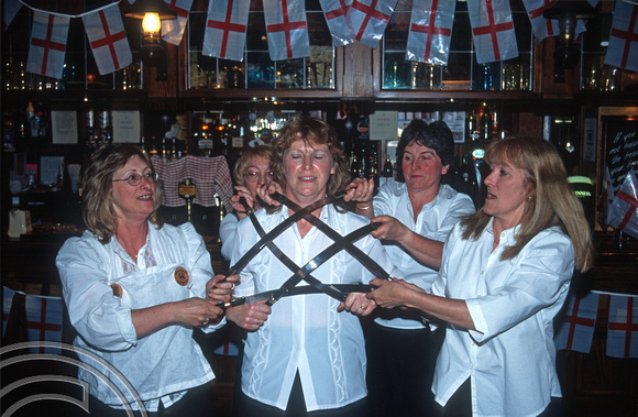 T15422. Southport Swords in the Falstaff pub on St George's day. 24.04.2003