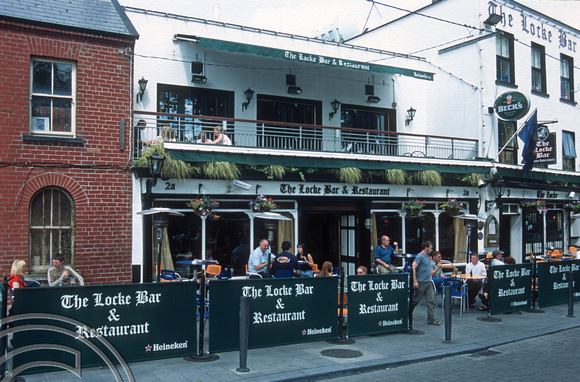 T15581. The Locke bar. Popular pub by the river. in the city centre. Limerick. Ireland. 14.06.2003