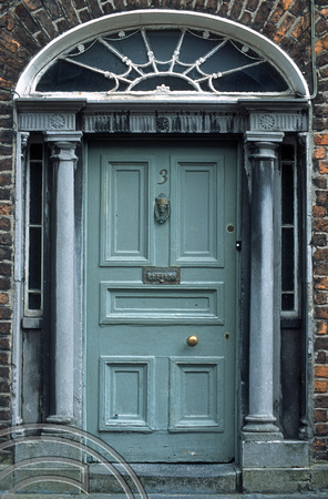 T15587. Georgian doorway. Limerick. Ireland. 14.06.2003