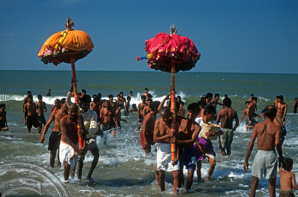 T9523. Gods on the beach. Arambol. Goa India. 05.02.2000