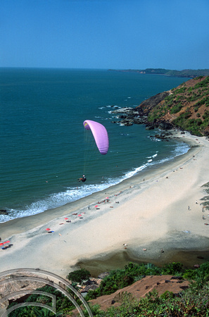T9542. Paragliding on the little beach. Arambol. Goa India. 06.02.2000