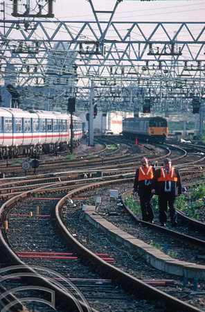 04192. Examining the track. Stratford. September.1994