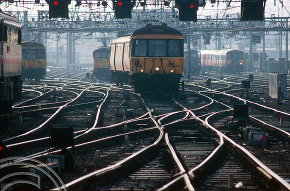 3597. 303087. Approaching the station. Glasgow Central. 27.11.93
