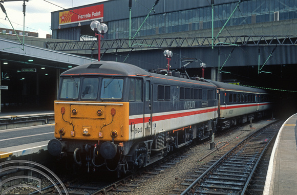 04623. 86242. 13.45 to Wolverhampton. London Euston. 14.05.1995