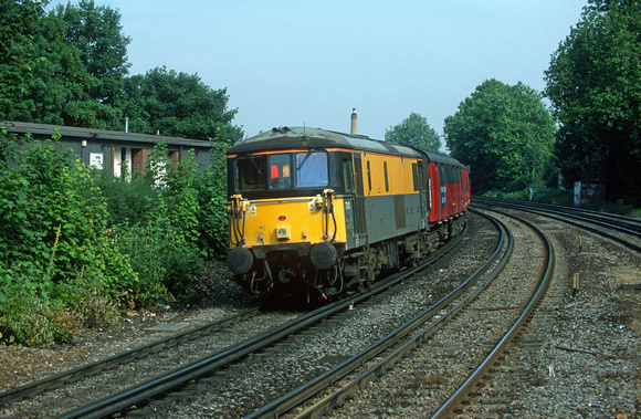 09426. 73110. 1O90. 16.30 Dover mail. Wandsworth Common. 26.06.2001