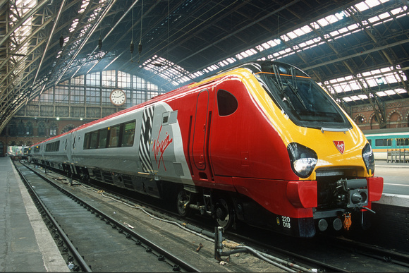 09446. 220018. Press special to Old Dalby. St Pancras. 05.07.2001