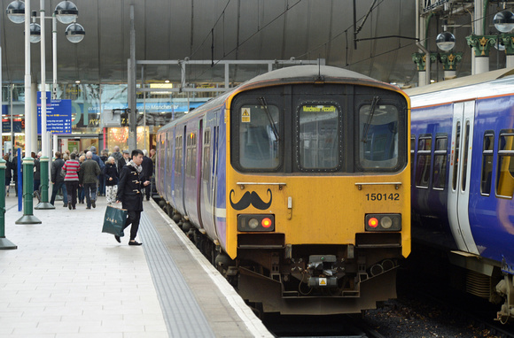 DG202522. 150142. Manchester Piccadilly. 16.12.14