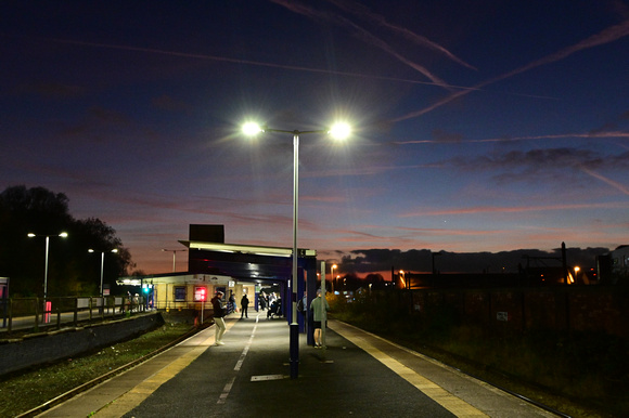 DG433267. Station sunset. Rochdale. 14.11.2024.