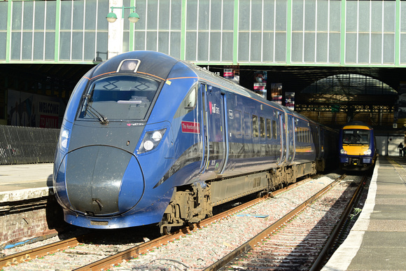 DG429807. 802305. 1A96. 1708 Hull to London Kings Cross. Hull. 3.10.1024.