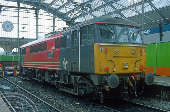 08605. 86212. Liverpool Lime St. 18.12.2000.