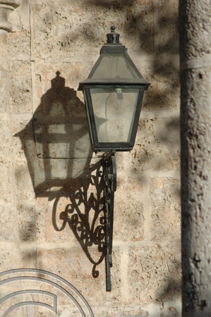 TD00973. Street lamp. Old Havana. Cuba. 27.12.05.