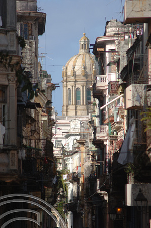 TD01324. Backstreets. Old Havana. Cuba. 14.1.06.