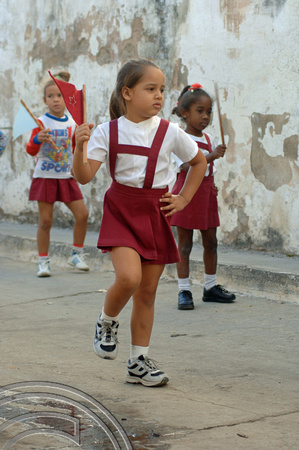 TD01142.  Schoolkids street parade. Trinidad. Cuba. 4.1.06.