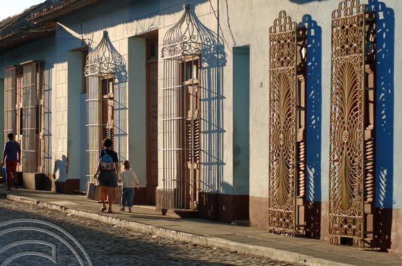 TD01122. Ornamental grilles. Trinidad. Cuba. 03.01.06.