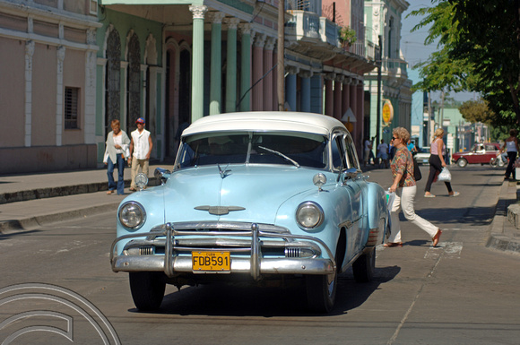 TD01208. Old car. Cienfuegos. Cuba. 10.01.06.