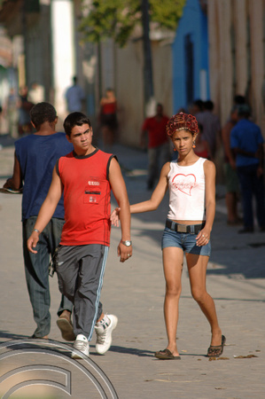 TD01146. Streetlife. Trinidad. Cuba. 04.01.06.