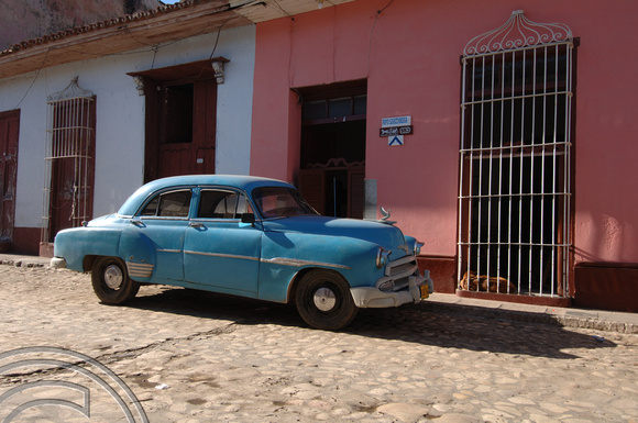 TD01134. Old American car. Trinidad. Cuba. 03.01.06.