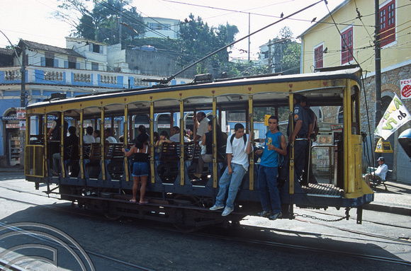 T13566. Tram passengers. Santa Teresa. Rio de Janeiro. Brazil. 8.8.2002