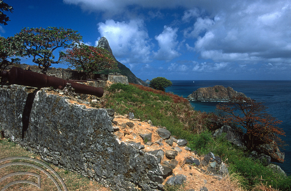 T14113. Remedios Fort. Built by the Portugese in 1737 on a Dutch site of 1629. Fernando de Noronha. Brazil. 18.8.02