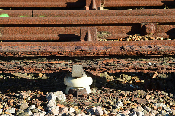 DG345365. Rusted 3rd rail. Ryde Esplanade. 16.10.20.