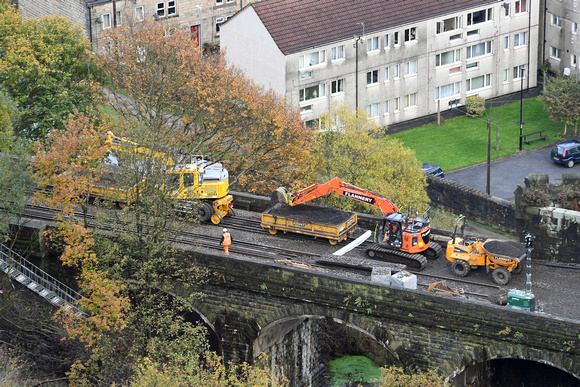 DG346021. Refurbishing the  Gauxholme viaduct. Todmorden. 30.10.20.