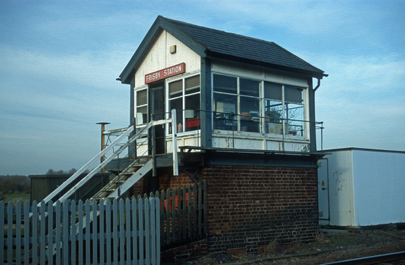 08867. Station signalbox. Frisby. 13.02.2001
