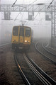 08791. 313052. 11.38 Moorgate - Welwyn GC in fog. Harringay. 01.02.2001