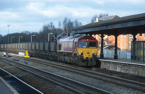 08901. 66023. Daw Mill-Didcot PS loaded MGR. Oxford. 22.02.2001