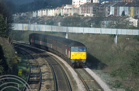 09173. 47844. Passing the site of Malago Vale carriage sidings. Parson St. Bristol. 01.04.2001