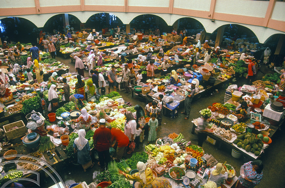 T7299. Indoor Market. Kota Baru. Malaysia. May 1998