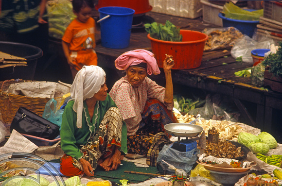 T7304. Indoor Market. Kota Baru. Malaysia. May 1998