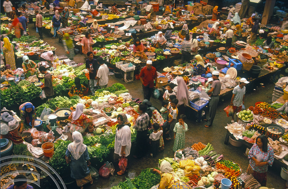 T7298. Indoor Market. Kota Baru. Malaysia. May 1998