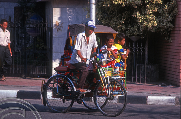 T7472. Becak (pedal rickshaw). Medan. Sumatra. Indonesia. 13th July 1998