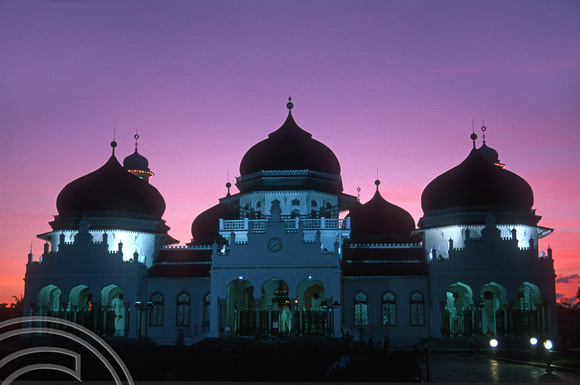 T7537. Baiturrahman Grand Mosque at sunset. Aceh. Sumatra. Indonesia. 3rd August 1998.