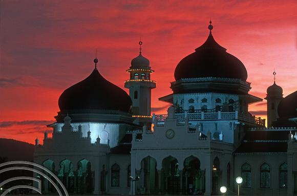 T7538. Baiturrahman Grand Mosque at sunset. Aceh. Sumatra. Indonesia. 3rd August 1998.