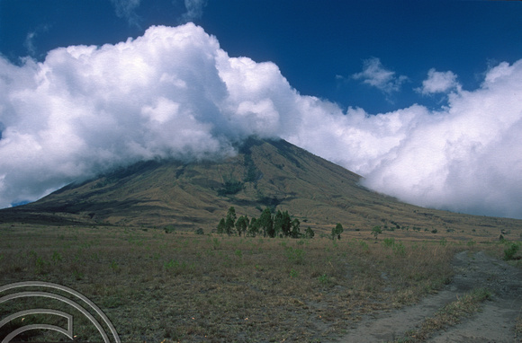 T7716. Mount Gunung Inerie. Flores. Indonesia. 13th September 1998