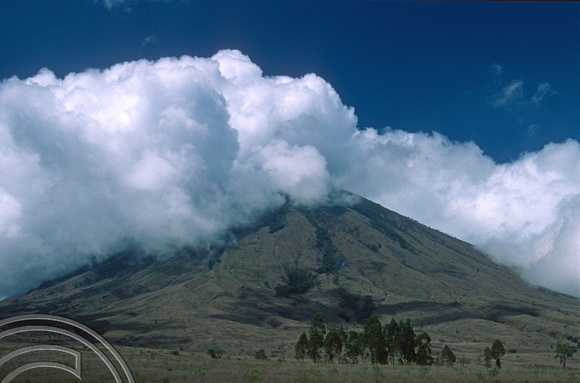 T7715. Mount Gunung Inerie. Flores. Indonesia. 13th September 1998